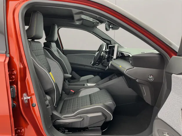RENAULT R4 E-Tech Comfort Range plein sud iconic