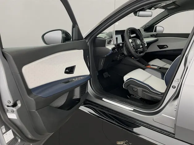 RENAULT R5 E-Tech Comfort Range Roland Garros
