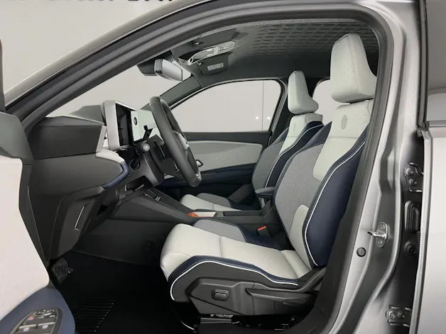 RENAULT R5 E-Tech Comfort Range Roland Garros