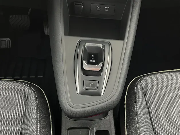 RENAULT Captur 1.8 E-Tech techno
