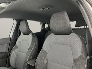 RENAULT Captur 1.8 E-Tech techno