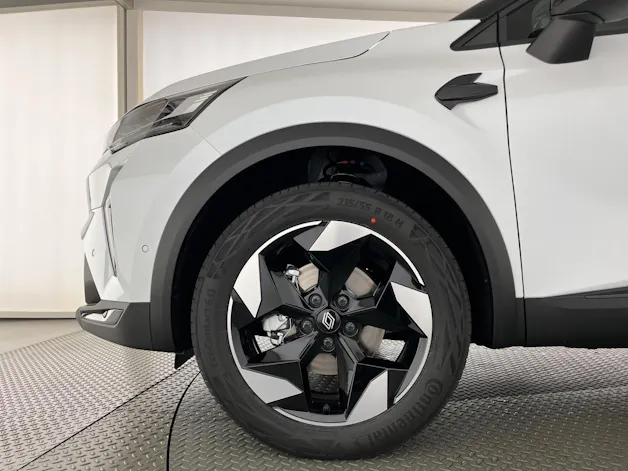 RENAULT Captur 1.8 E-Tech techno