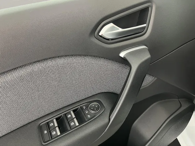 RENAULT Captur 1.8 E-Tech techno