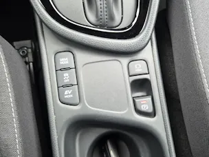 Toyota Yaris 1.5 VVT-i HSD Trend