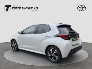 Toyota Yaris 1.5 VVT-i HSD Trend