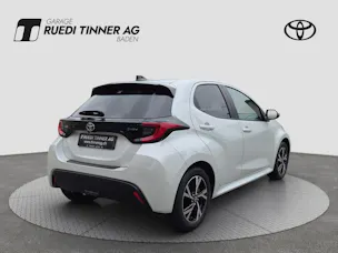 Toyota Yaris 1.5 VVT-i HSD Trend