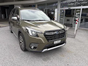 Subaru Forester Station 2.0i e-Boxer Swiss Plus