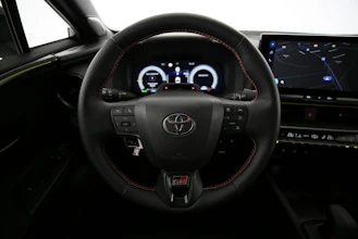 https://vehicle.imgix.net/4510158/a338204c-da65-4460-a4ca-0add4e0328c7.jpg