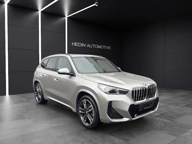 BMW X1 U11 23d xDrive paddles