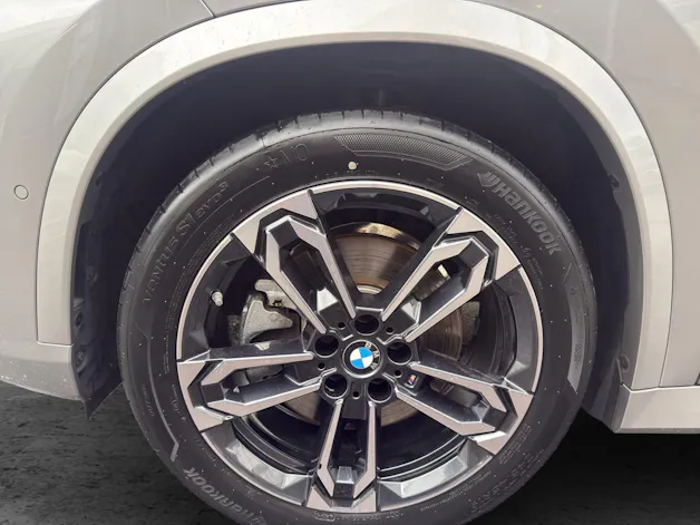 BMW X1 U11 23d xDrive paddles
