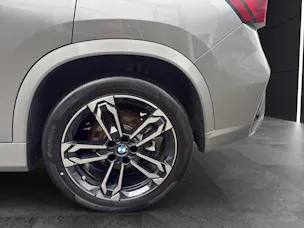 BMW X1 U11 23d xDrive paddles