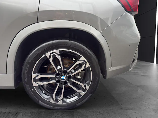 BMW X1 U11 23d xDrive paddles