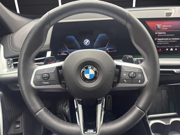 BMW X1 U11 23d xDrive paddles