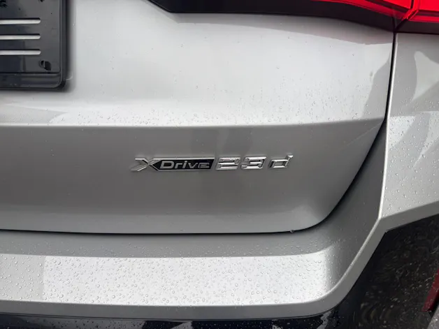 BMW X1 U11 23d xDrive paddles