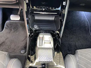 PEUGEOT 208 1.2 Hybrid 145 GT Exclusive