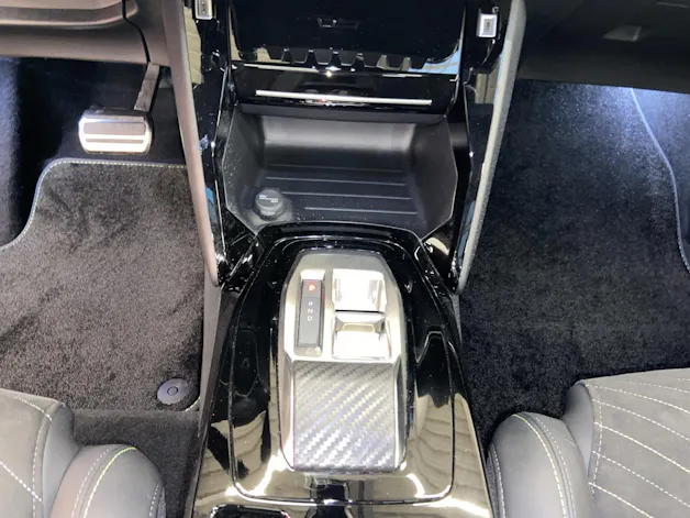 PEUGEOT 208 1.2 Hybrid 145 GT Exclusive