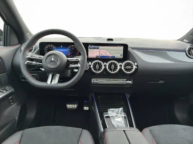 MERCEDES-BENZ GLA 250 AMG Line 4Matic Swiss Star