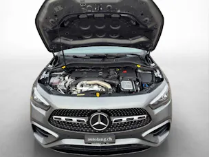 MERCEDES-BENZ GLA 250 AMG Line 4Matic Swiss Star