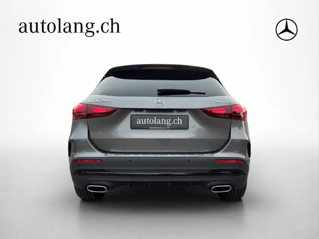 MERCEDES-BENZ GLA 250 AMG Line 4Matic Swiss Star