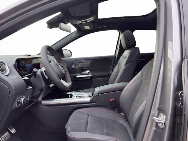 MERCEDES-BENZ GLA 250 AMG Line 4Matic Swiss Star