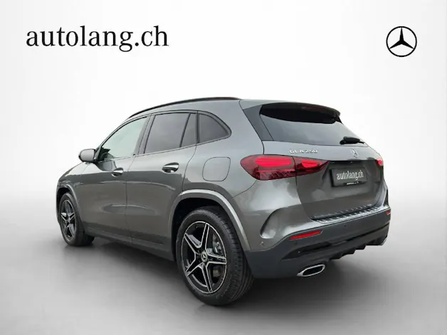 MERCEDES-BENZ GLA 250 AMG Line 4Matic Swiss Star