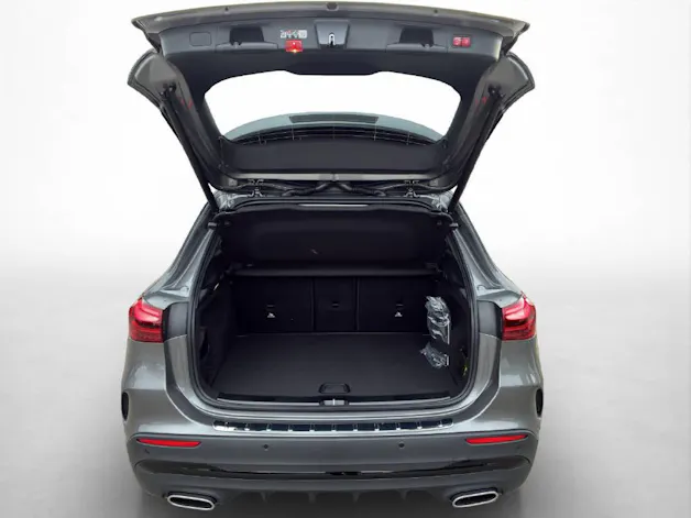 MERCEDES-BENZ GLA 250 AMG Line 4Matic Swiss Star