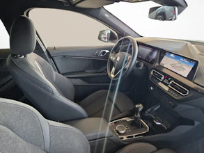 https://vehicle.imgix.net/4510395/df258bbb-44cd-4e94-b7d3-4be4835b5d82.jpg