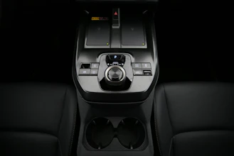 https://vehicle.imgix.net/4510538/fd2069fd-214e-4b40-bf7a-c0567bb78a66.jpg