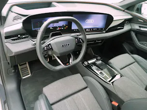 AUDI Q6 e-tron S line quattro