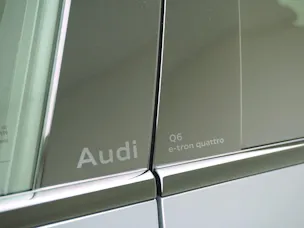AUDI Q6 e-tron S line quattro