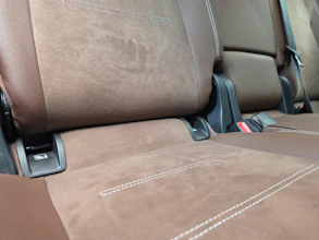 https://vehicle.imgix.net/4510581/9ee09564-f0b4-4fd1-81b6-7c60470dbea5.jpg