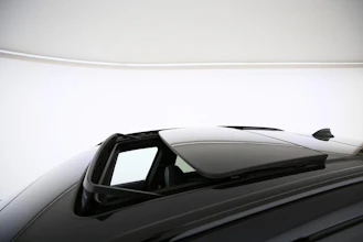 https://vehicle.imgix.net/4510600/81818569-b219-430e-a5f3-902bb5dd04f4.jpg