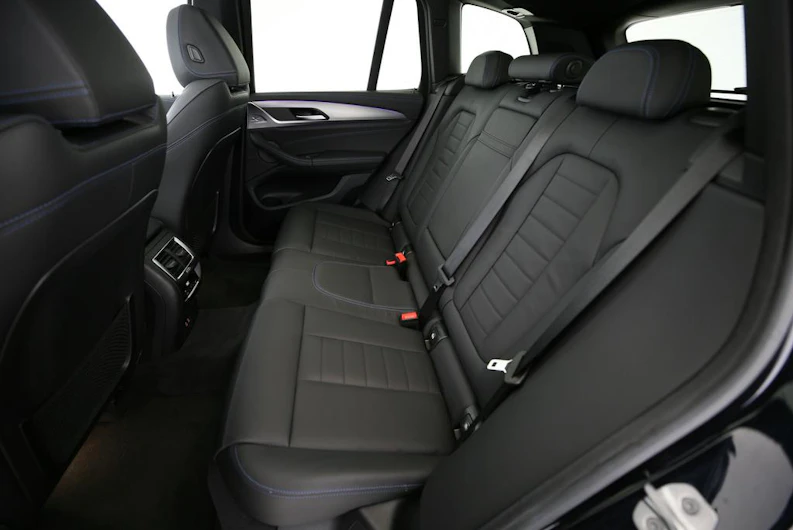 image du véhicule BMW iX3