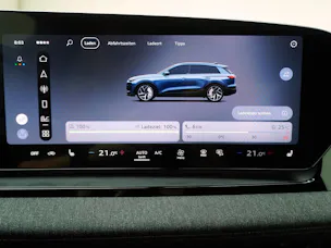 AUDI Q6 e-tron S line quattro