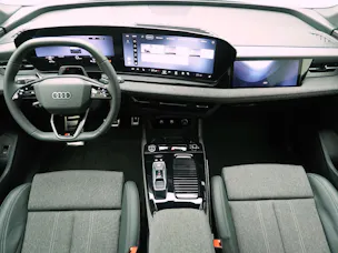 AUDI Q6 e-tron S line quattro