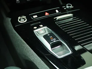 AUDI Q6 e-tron S line quattro
