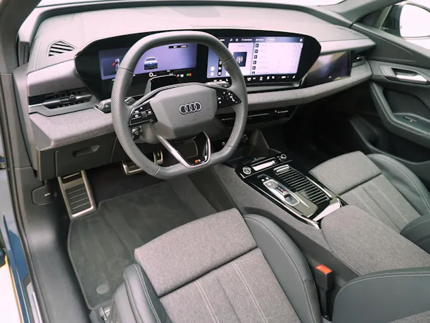 AUDI Q6 e-tron S line quattro