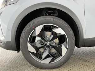 RENAULT Captur 1.8 E-Tech techno