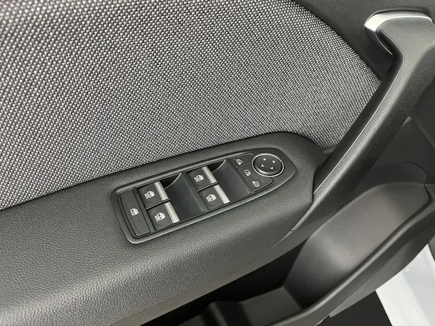 RENAULT Captur 1.8 E-Tech techno