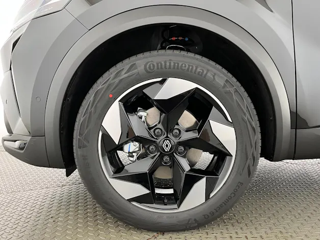 RENAULT Captur 1.8 E-Tech techno