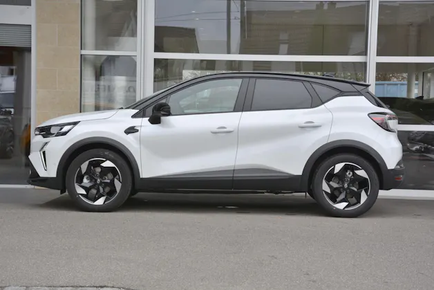 RENAULT Captur 1.8 E-Tech techno