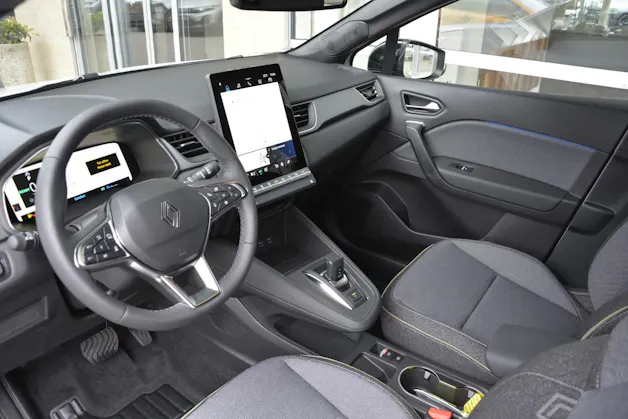 RENAULT Captur 1.8 E-Tech techno