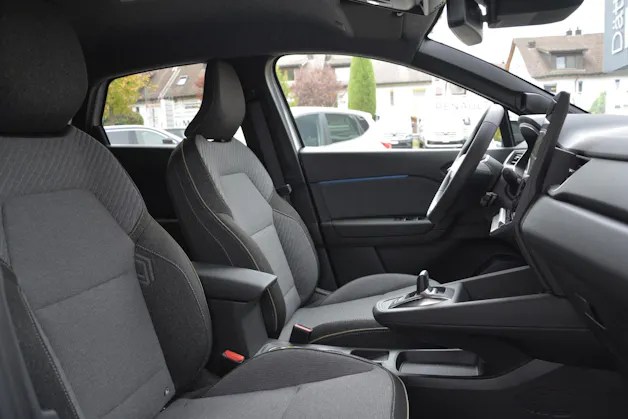 RENAULT Captur 1.8 E-Tech techno