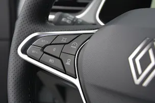 RENAULT Captur 1.8 E-Tech techno