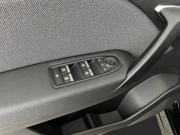 RENAULT Captur 1.8 E-Tech techno