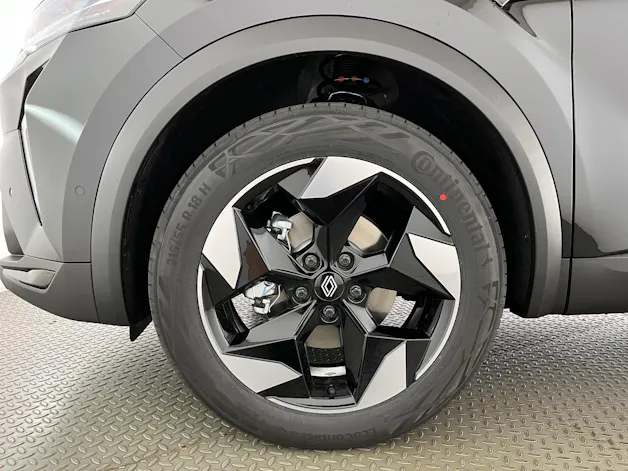 RENAULT Captur 1.8 E-Tech techno