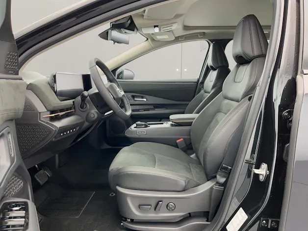 NISSAN Ariya Evolve e-4orce