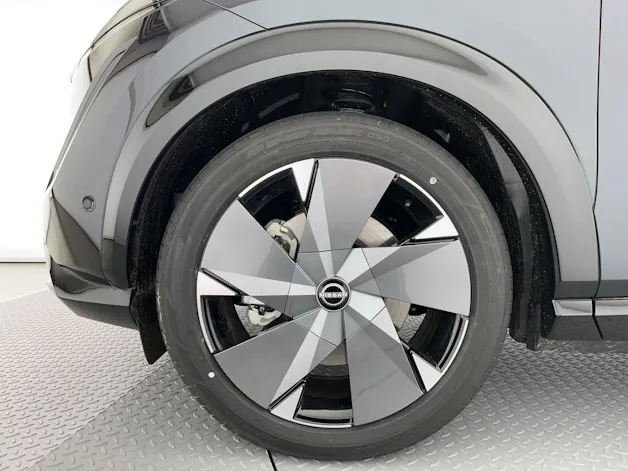 NISSAN Ariya Evolve e-4orce
