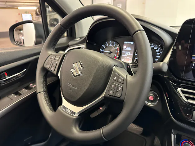 Suzuki S-Cross 1.4 T Piz Sulai Top Hybrid 4x4