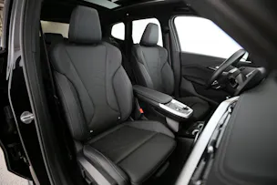 BMW X1 U11 23d xDrive paddles